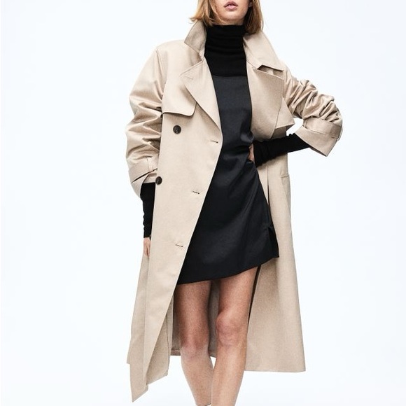 H&M Double-breasted Twill Trench Coat. - Picture 3 of 9